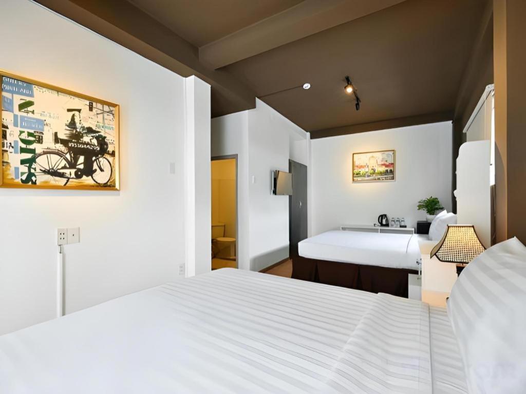The Noble Swan Wood Park Hotel Хошимин Екстериор снимка