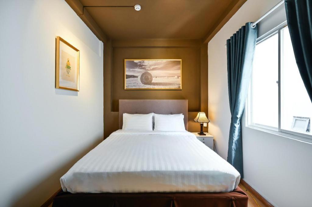 The Noble Swan Wood Park Hotel Хошимин Екстериор снимка